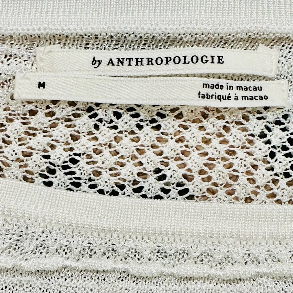 ANTHROPOLOGIE WHITE RUFFLE CROCHET KNIT CROPPED SWEATER TOP. Size MEDIUM. - Picture 9 of 11